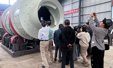客户来厂参观考察